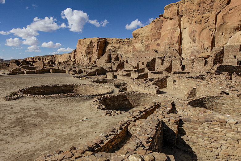 This image has an empty alt attribute; its file name is chaco1-dotnielsen-web.jpg